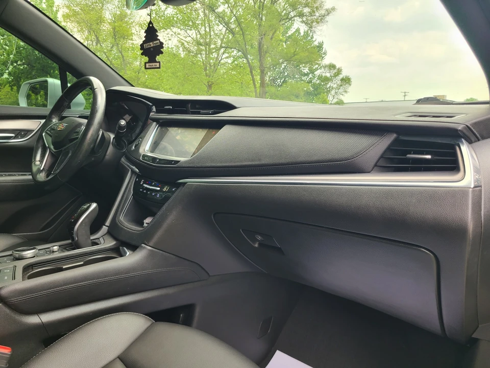 2020 Cadillac XT5 - Image 16 of 21