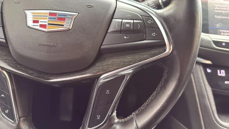 2020 Cadillac XT5 - Image 11 of 12