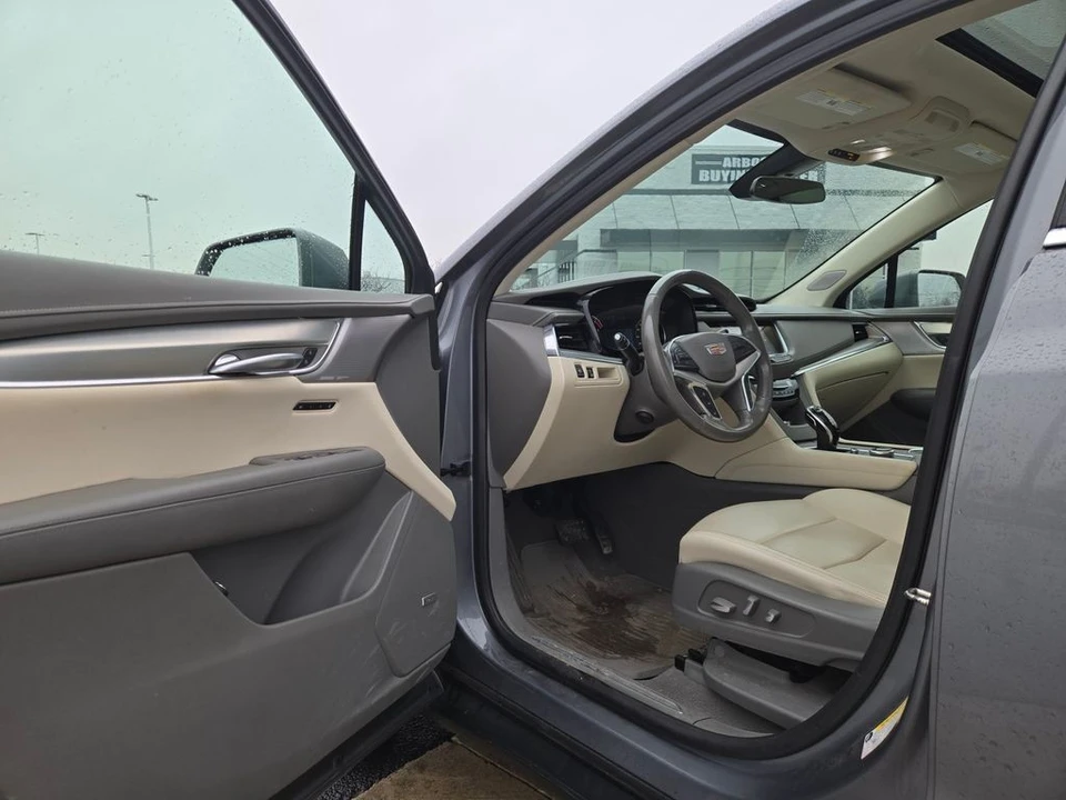 2020 Cadillac XT5 - Image 9 of 12