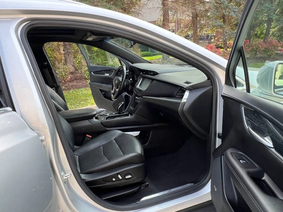 2020 Cadillac XT5 - Image 17 of 21