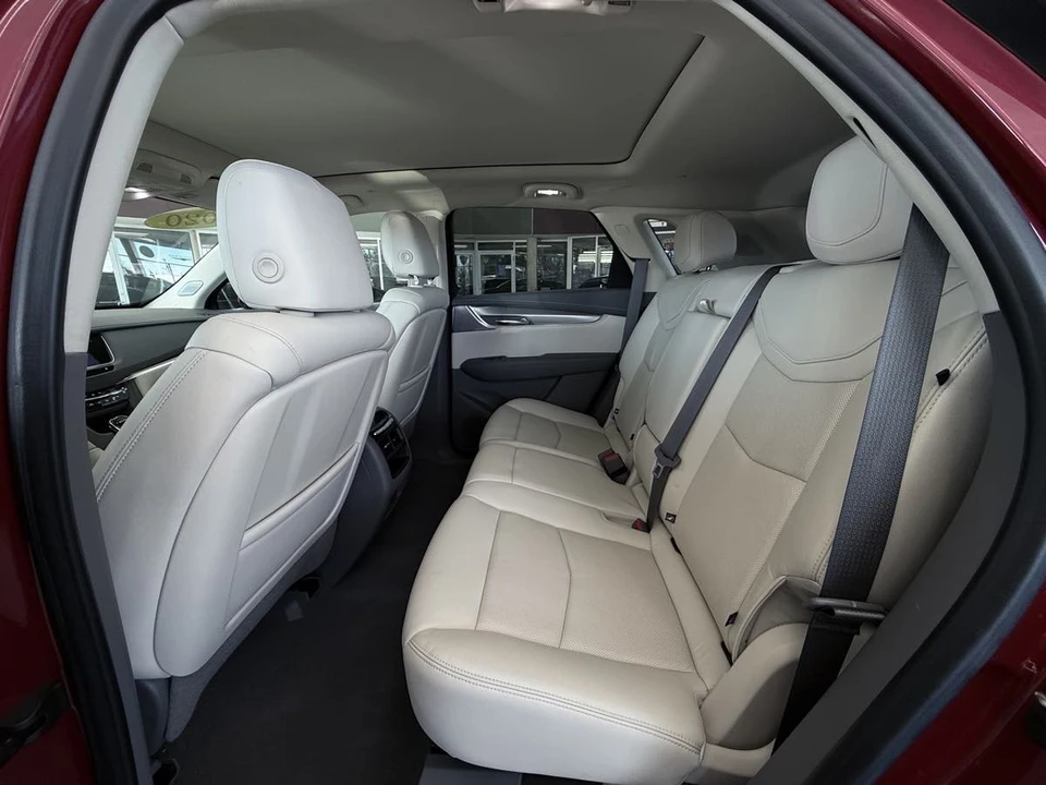 2020 Cadillac XT5 - Image 17 of 21