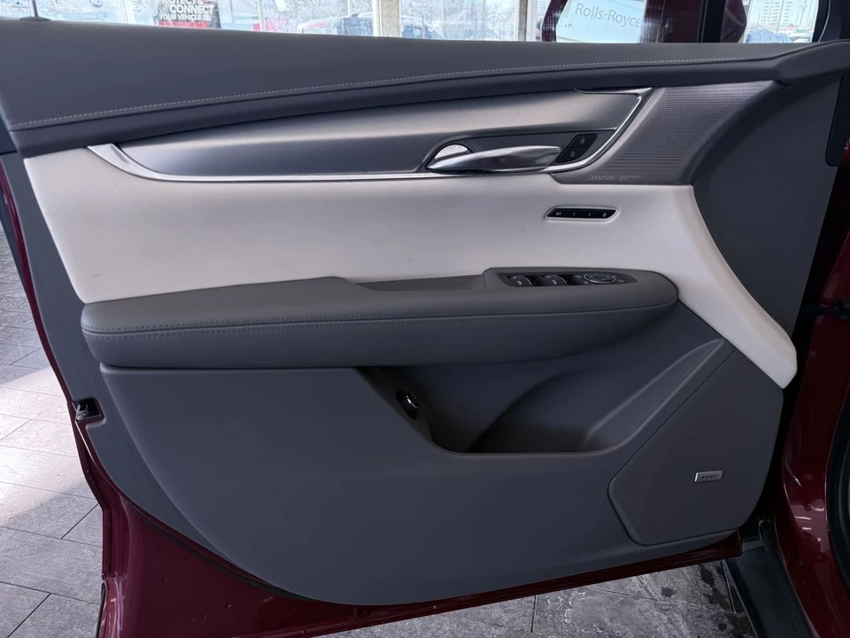 2020 Cadillac XT5 - Image 16 of 21