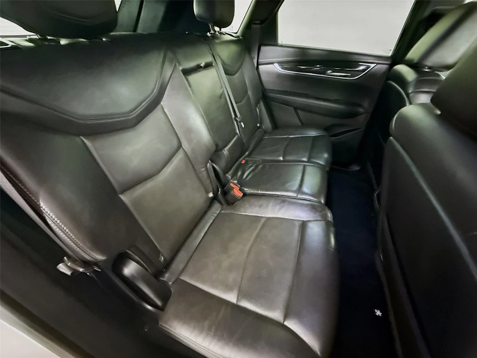 2020 Cadillac XT5 - Image 18 of 21