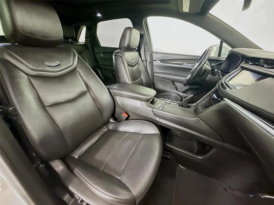 2020 Cadillac XT5 - Image 19 of 21