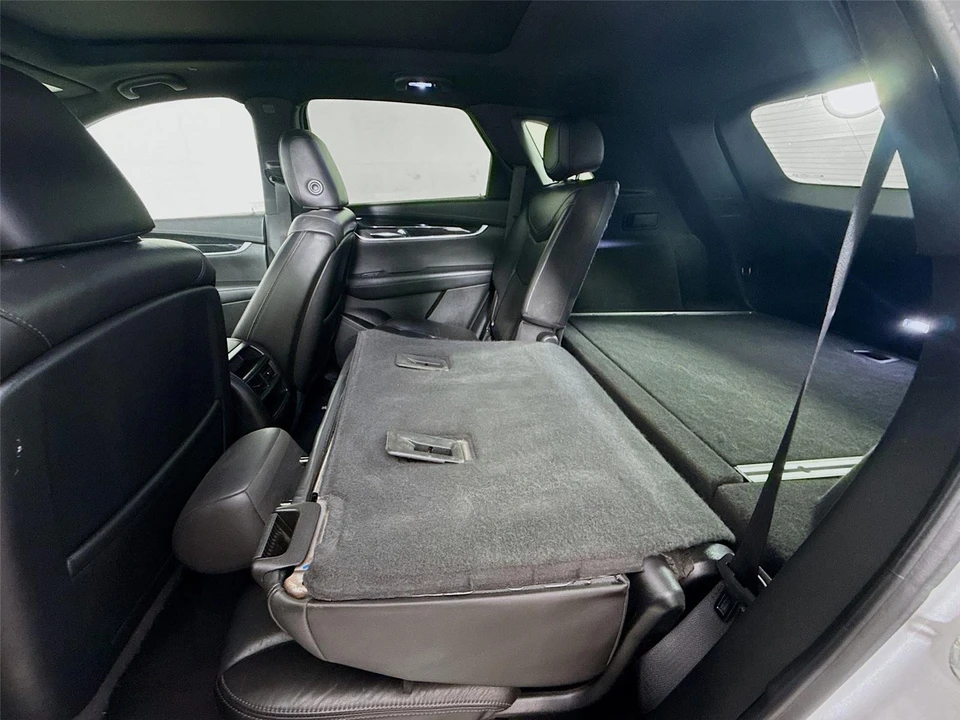 2020 Cadillac XT5 - Image 15 of 21