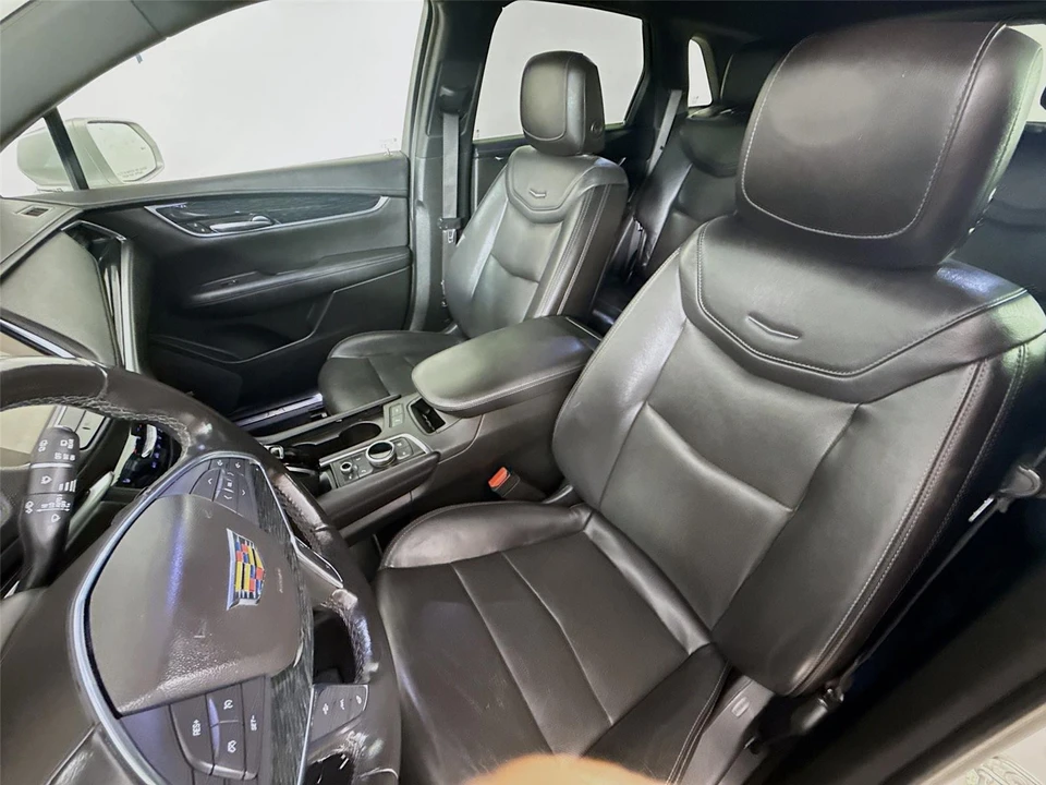 2020 Cadillac XT5 - Image 2 of 21