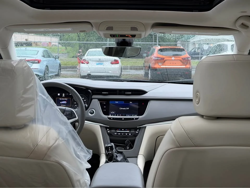 2020 Cadillac XT5 - Image 12 of 18