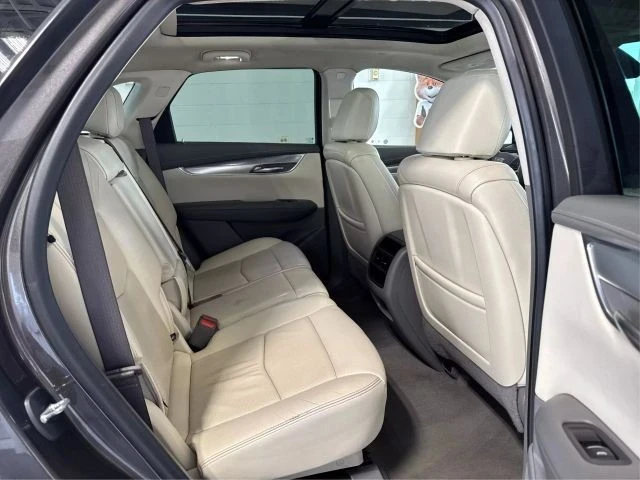 2020 Cadillac XT5 - Image 16 of 21