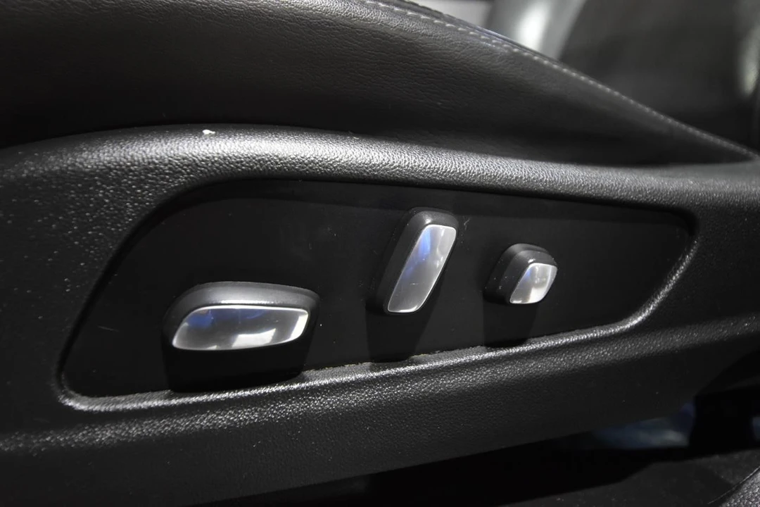 2020 Cadillac XT6 - Image 15 of 21