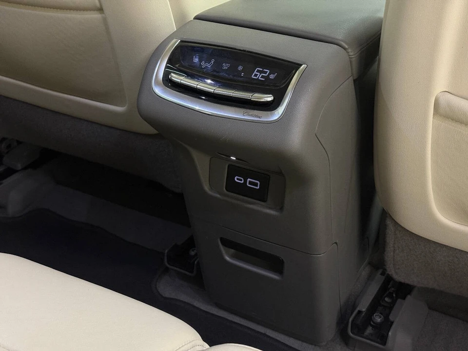 2020 Cadillac XT6 - Image 27 of 31