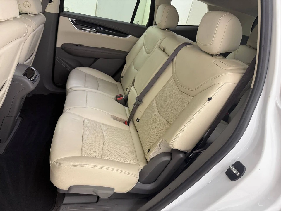 2020 Cadillac XT6 - Image 25 of 31