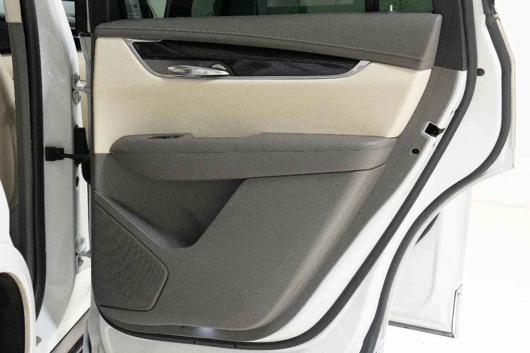 2020 Cadillac XT6 - Image 21 of 31