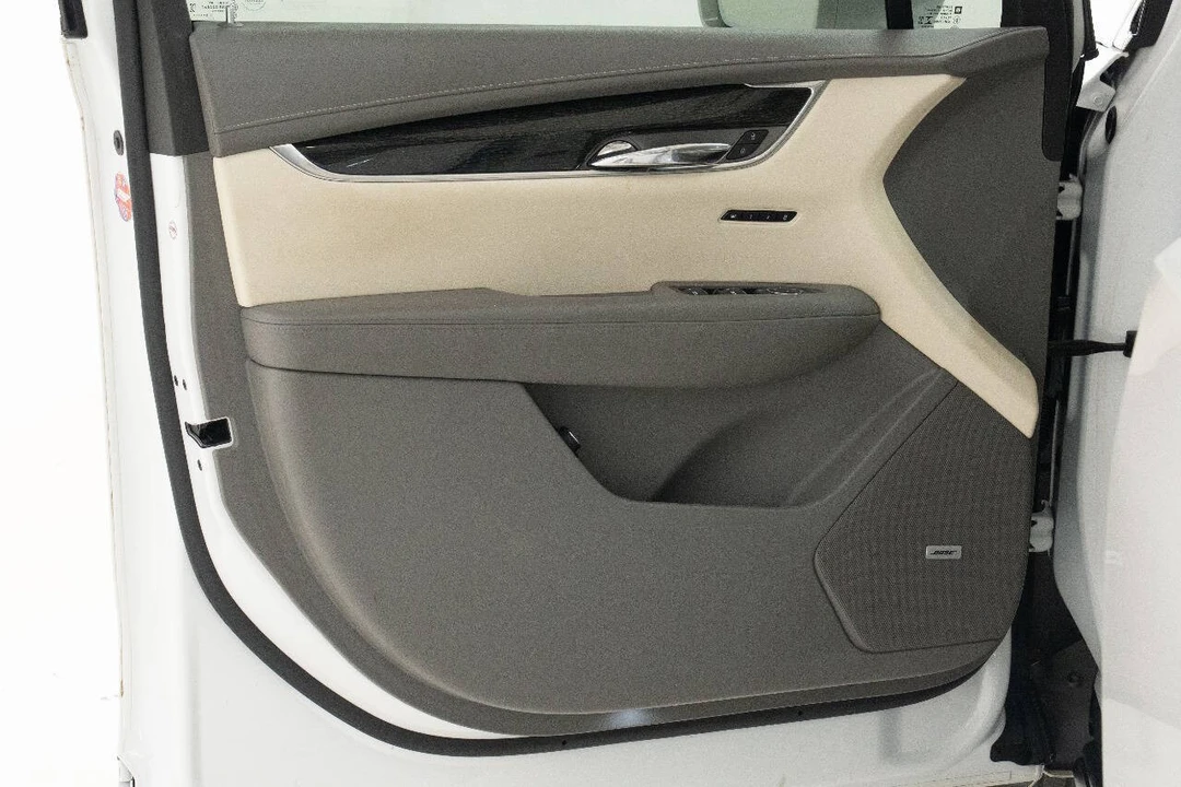 2020 Cadillac XT6 - Image 18 of 31