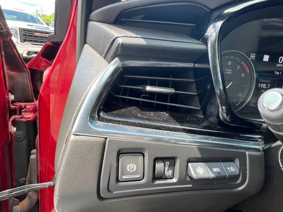 2020 Cadillac XT6 - Image 24 of 31