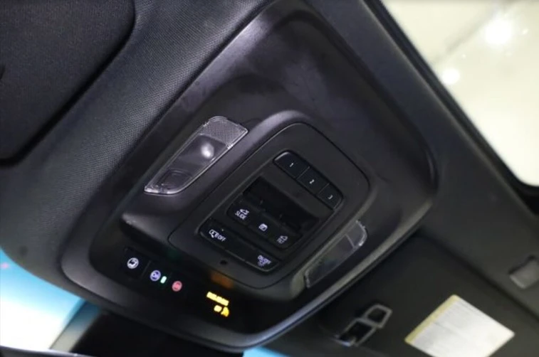 2020 Cadillac CT5 - Image 16 of 19