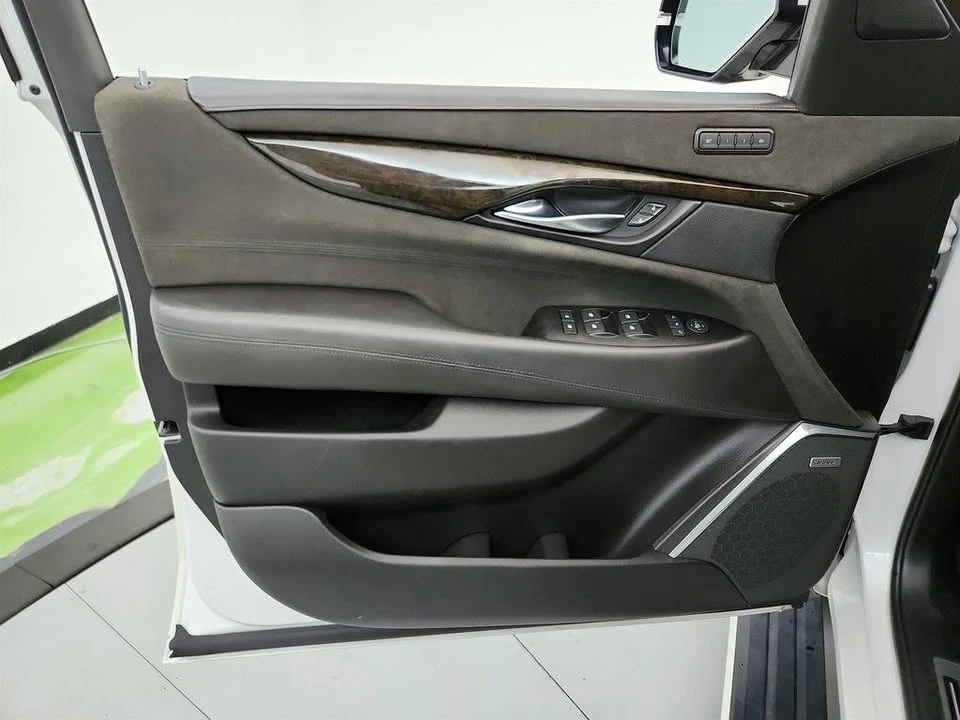 2020 Cadillac Escalade 4th Gen - Image 17 of 20