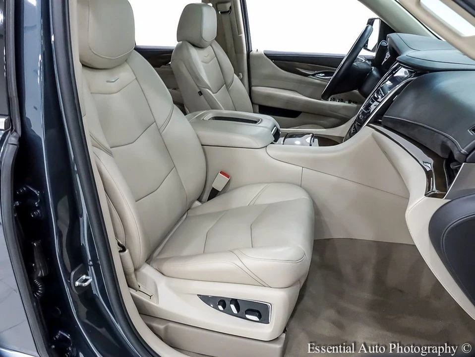 2020 Cadillac Escalade 4th Gen - Image 11 of 16