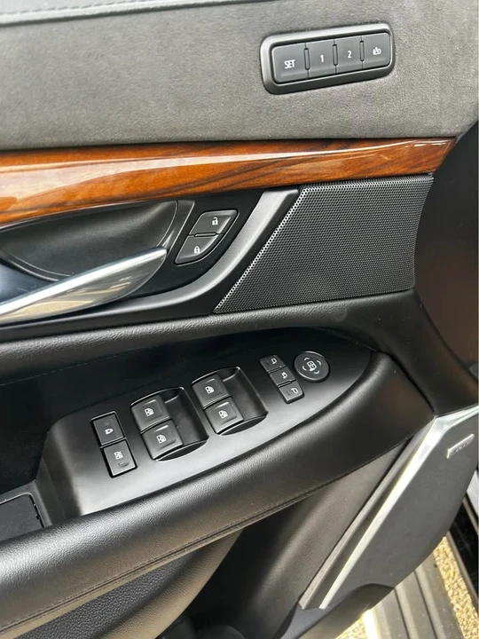 2020 Cadillac Escalade 4th Gen - Image 9 of 16