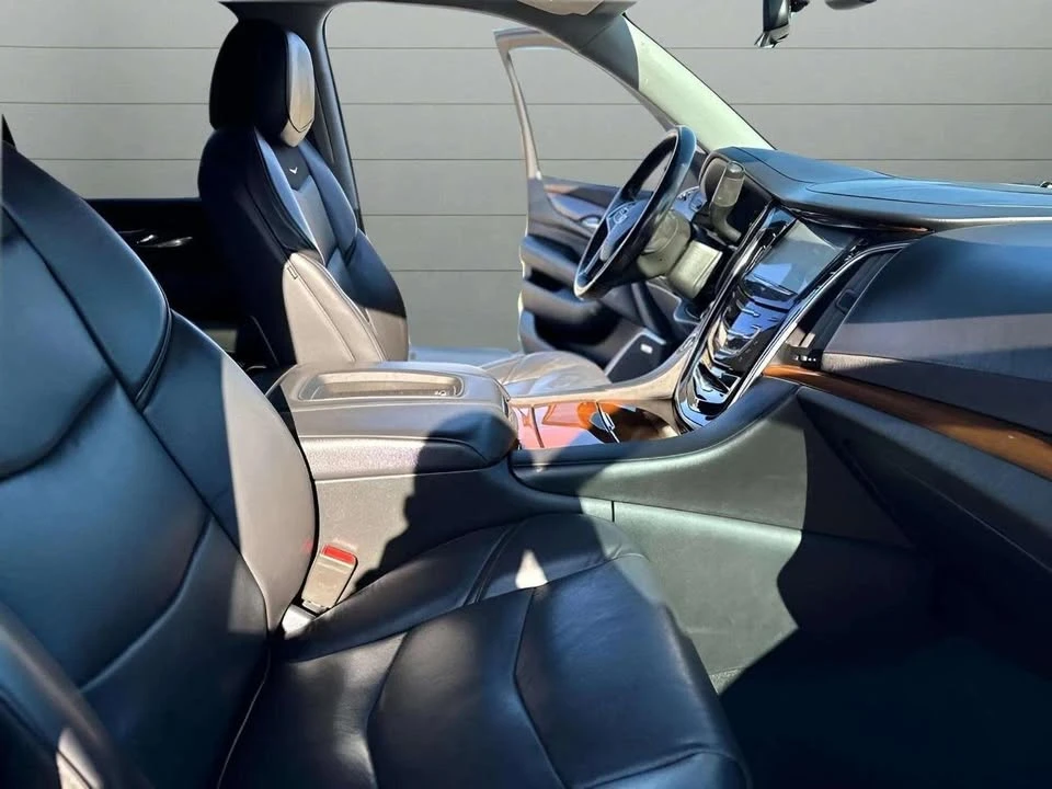 2020 Cadillac Escalade 4th Gen - Image 18 of 20