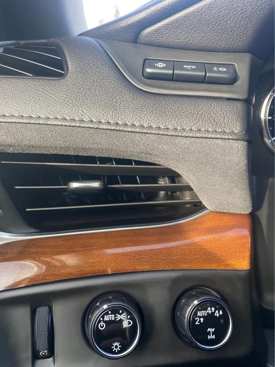 2020 Cadillac Escalade 4th Gen - Image 17 of 18