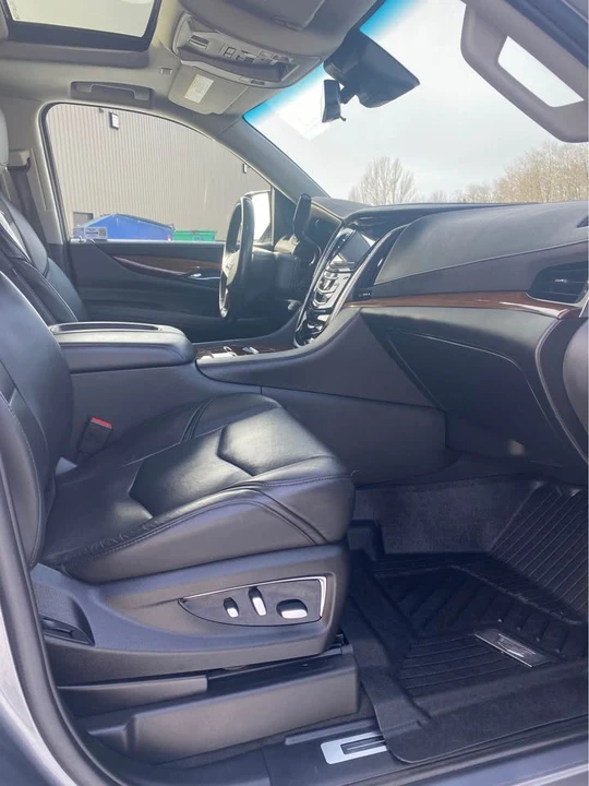 2020 Cadillac Escalade 4th Gen - Image 9 of 18