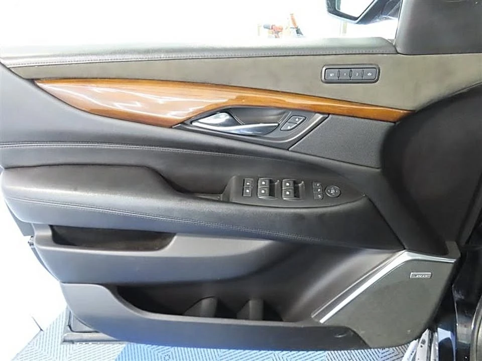 2020 Cadillac Escalade 4th Gen - Image 16 of 20