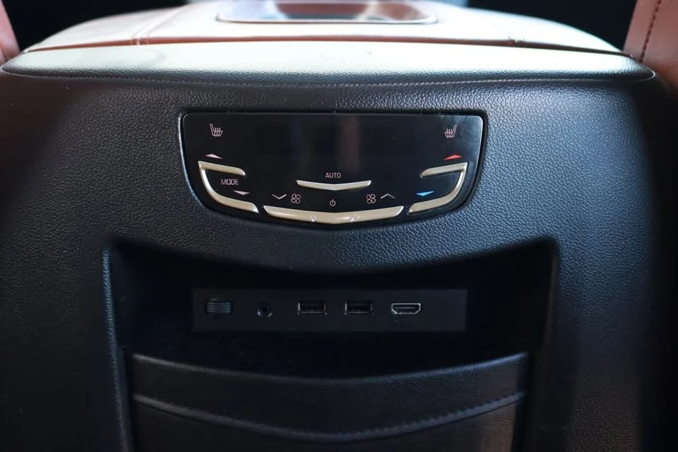 2020 Cadillac Escalade 4th Gen - Image 18 of 20