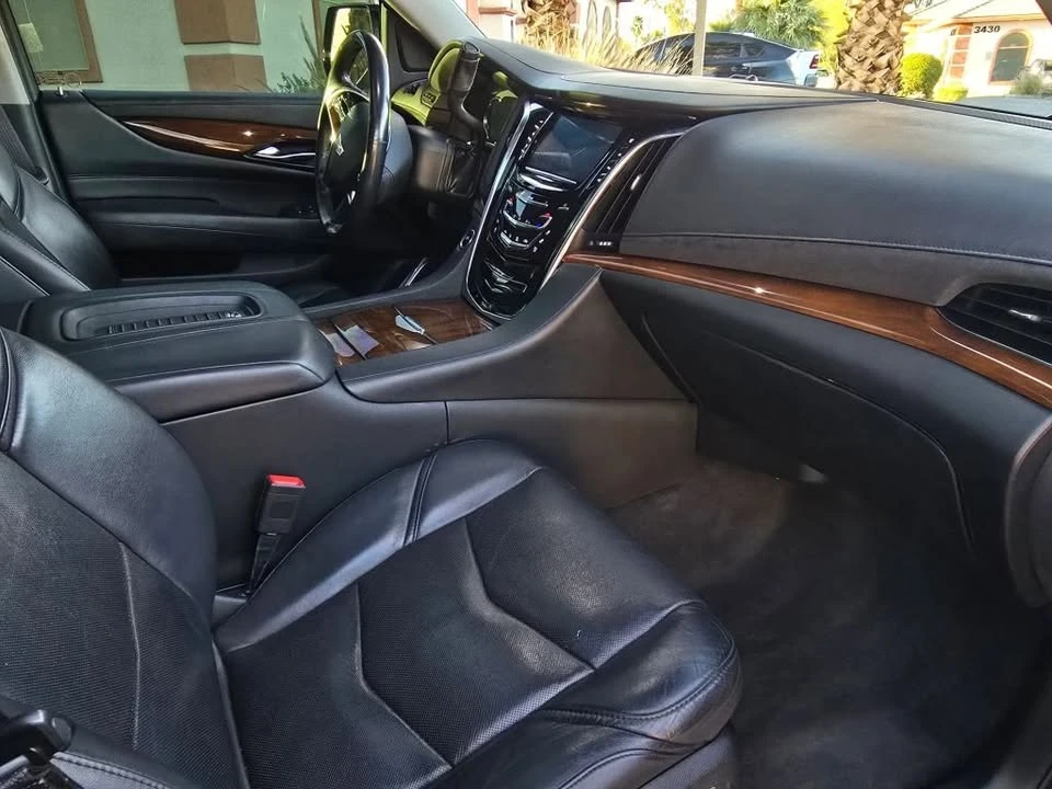 2020 Cadillac Escalade 4th Gen - Image 12 of 17