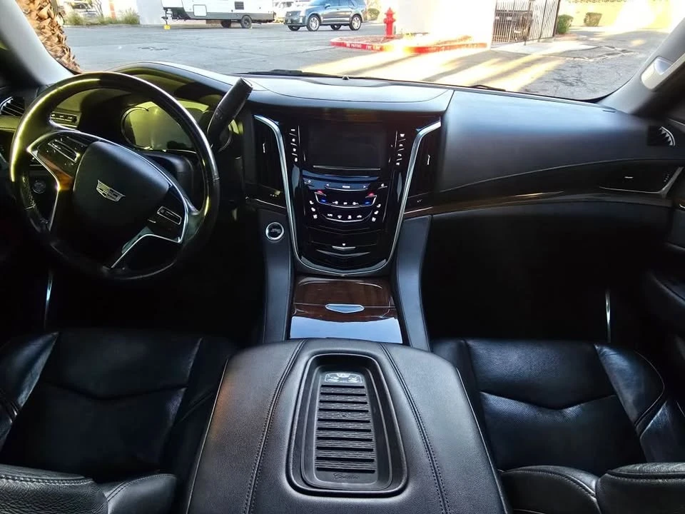 2020 Cadillac Escalade 4th Gen - Image 11 of 17