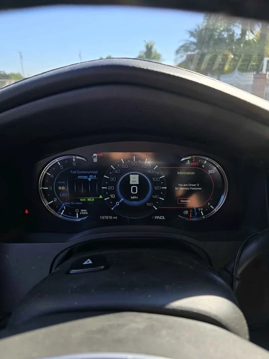 2020 Cadillac Escalade 4th Gen - Image 9 of 19