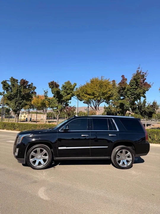 2020 Cadillac Escalade 4th Gen - Image 4 of 13