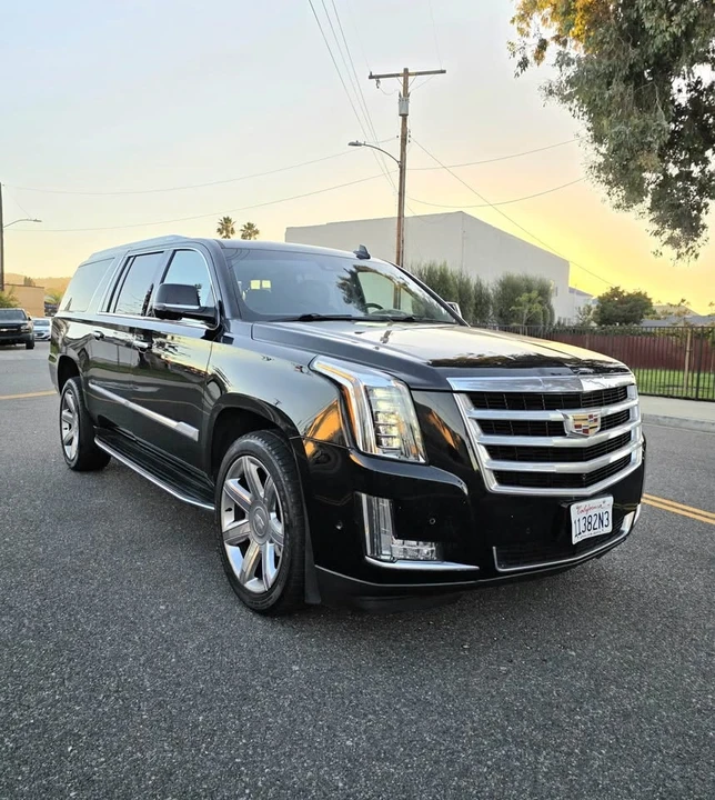 2020 Cadillac Escalade 4th Gen - Image 2 of 20