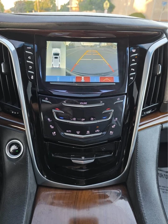 2020 Cadillac Escalade 4th Gen - Image 15 of 20