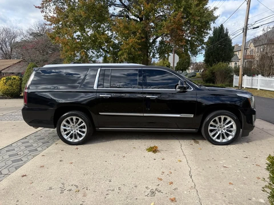 2020 Cadillac Escalade 4th Gen - Image 5 of 11