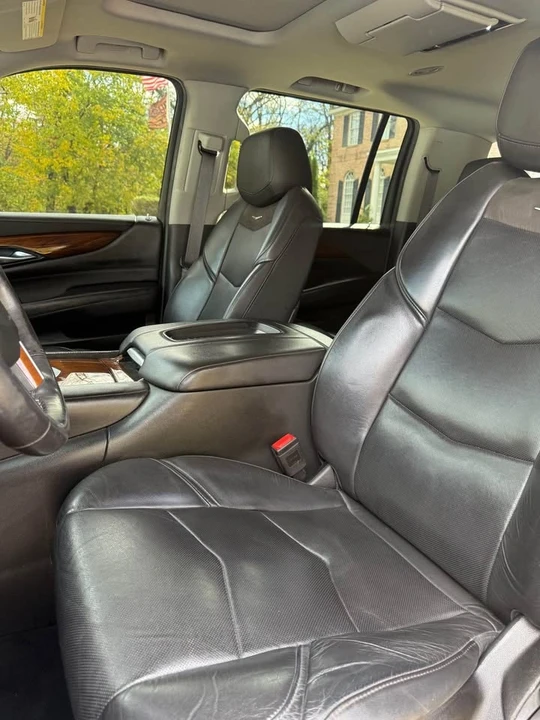 2020 Cadillac Escalade 4th Gen - Image 9 of 11