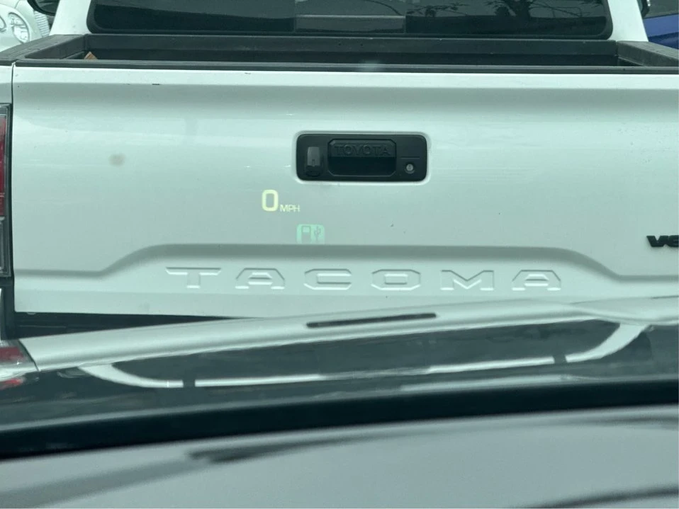 2020 Cadillac Escalade 4th Gen - Image 19 of 20