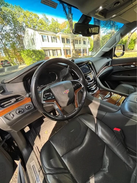 2020 Cadillac Escalade 4th Gen - Image 9 of 10