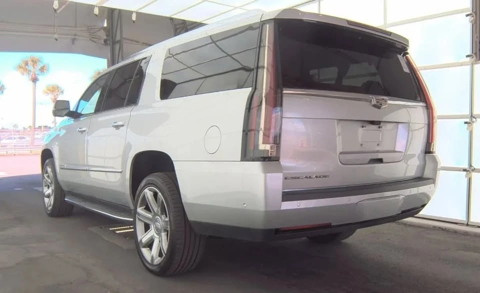 2020 Cadillac Escalade 4th Gen - Image 8 of 20