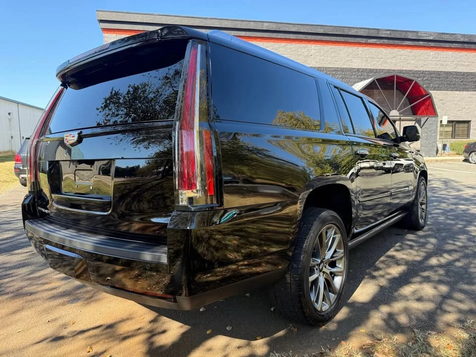 2020 Cadillac Escalade 4th Gen - Image 18 of 19