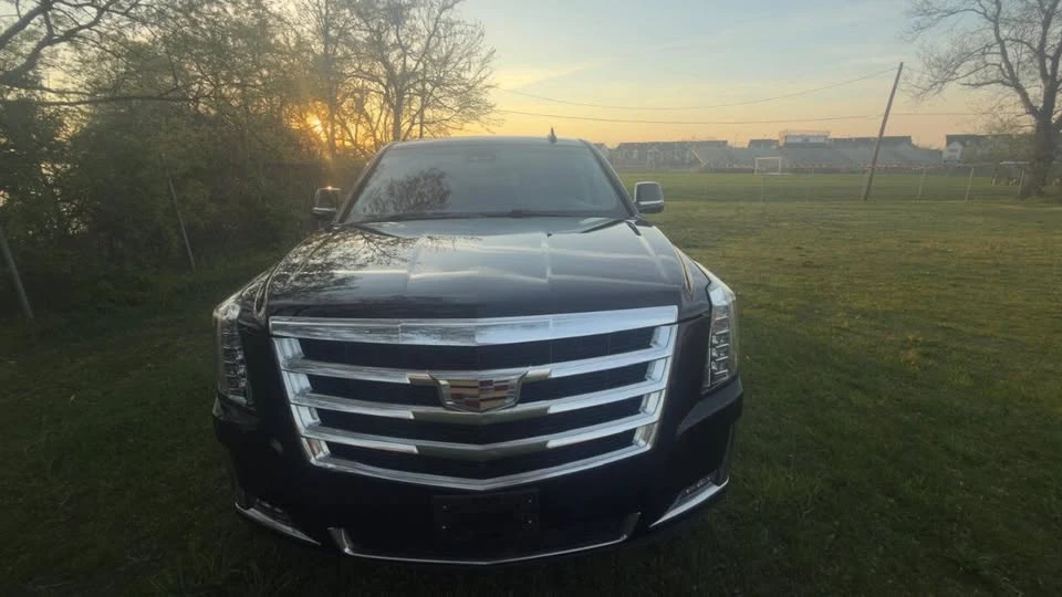 2020 Cadillac Escalade 4th Gen - Image 8 of 19