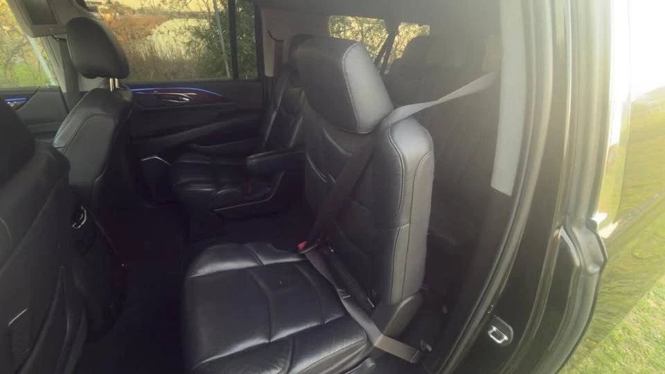 2020 Cadillac Escalade 4th Gen - Image 16 of 19
