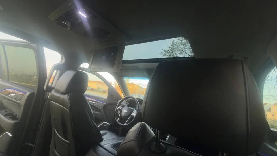 2020 Cadillac Escalade 4th Gen - Image 18 of 19