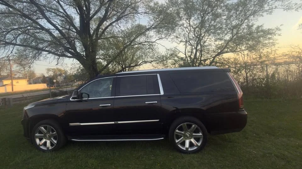 2020 Cadillac Escalade 4th Gen - Image 2 of 19