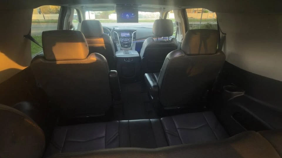 2020 Cadillac Escalade 4th Gen - Image 12 of 19