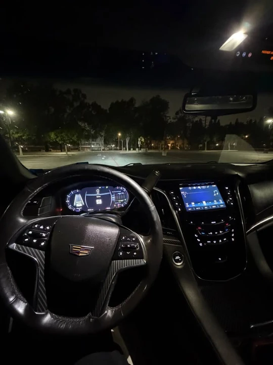 2020 Cadillac Escalade 4th Gen - Image 2 of 10