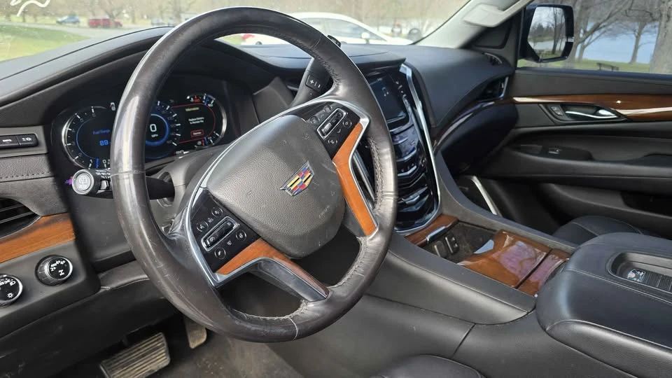 2020 Cadillac Escalade 4th Gen - Image 7 of 11