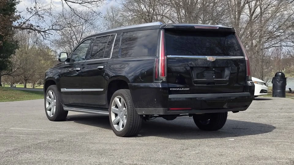 2020 Cadillac Escalade 4th Gen - Image 3 of 11