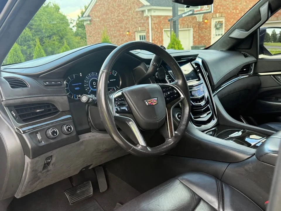 2020 Cadillac Escalade 4th Gen - Image 11 of 15