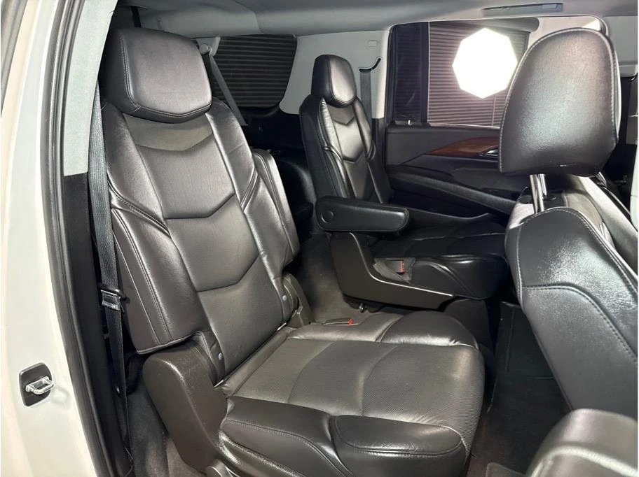 2020 Cadillac Escalade 4th Gen - Image 13 of 20