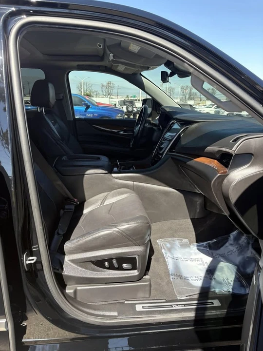 2020 Cadillac Escalade 4th Gen - Image 15 of 20